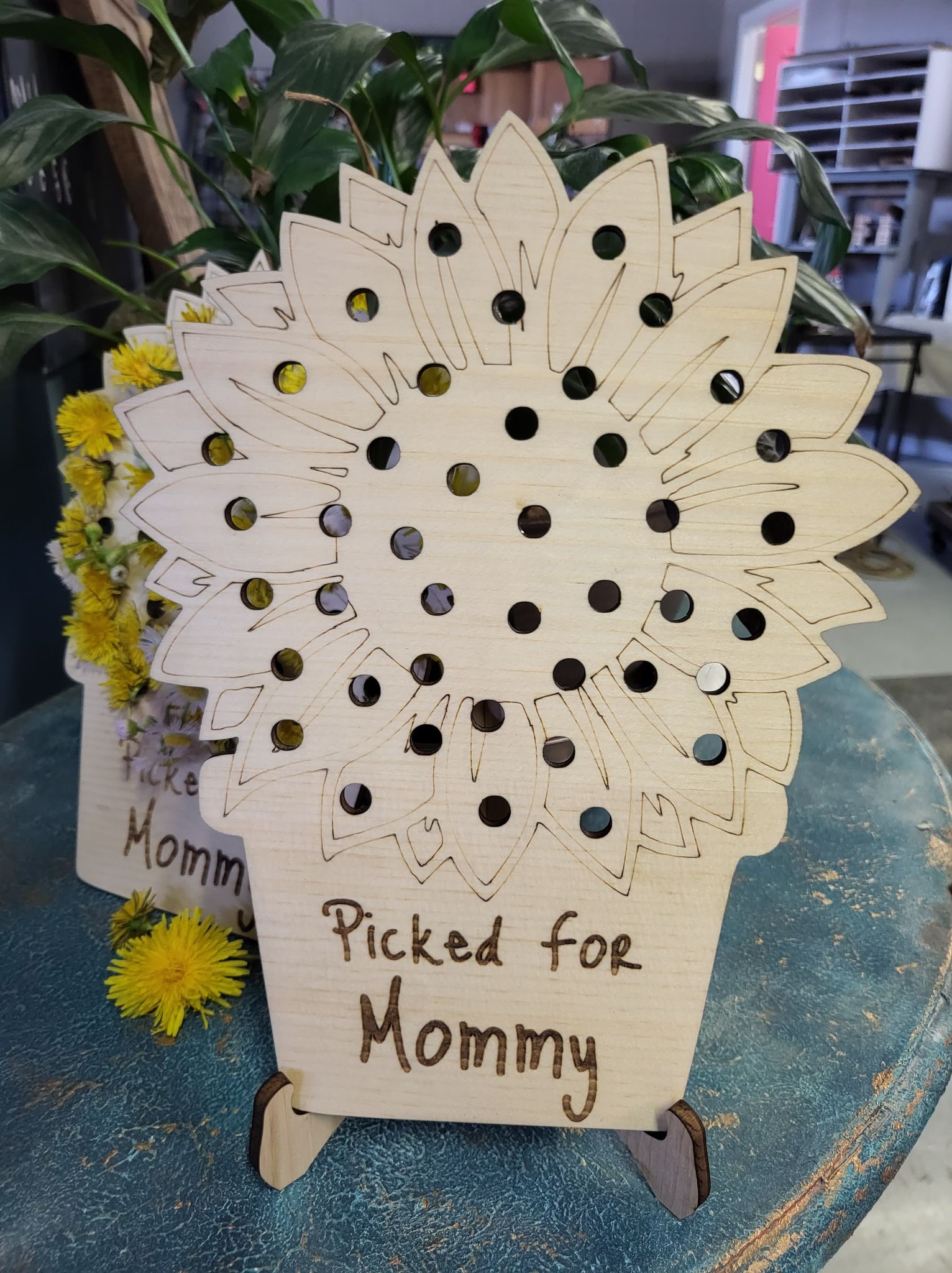 Wood Flower Holder - Mother's Day Nana Memaw Granny - The Salty Lick Mercantile